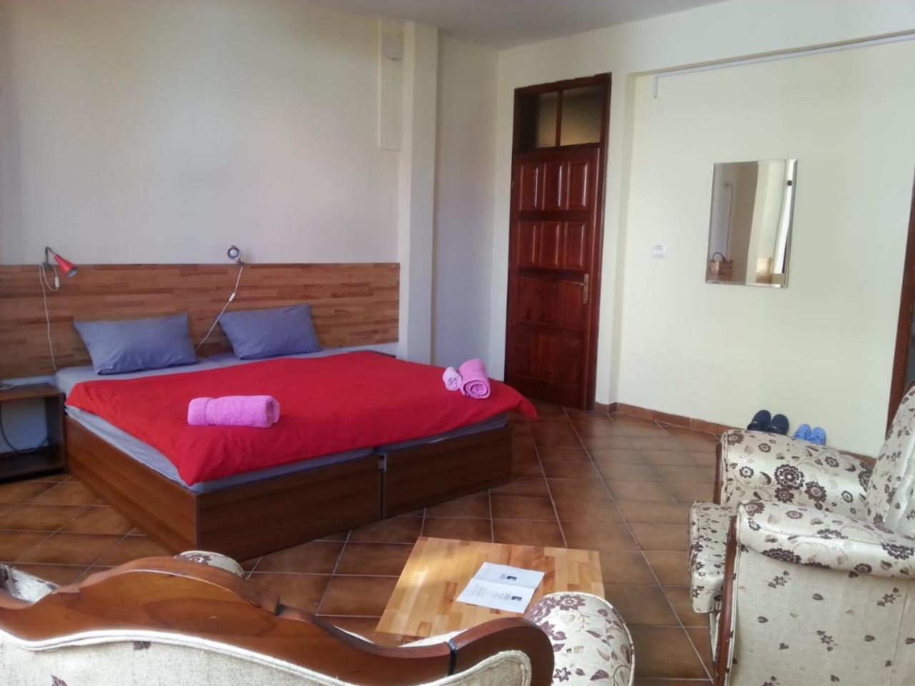 Hotel Kurtabeg *